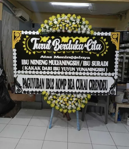 Papan Bunga Duka Karang Timur